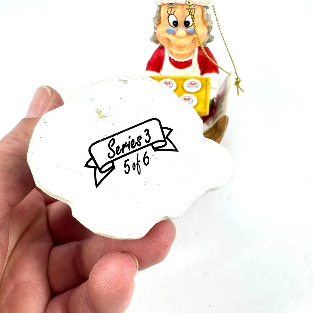 Marathon Gas 2003‎ Holiday Collector Series Santa Mrs Claus Ornaments Set of 2